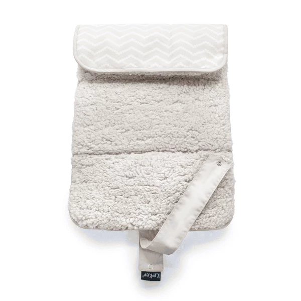 KipKep Napper Wickelunterlage Sandy Wig & Teddy 1 KipKep Napper Wickelunterlage Sandy Wig & Teddy